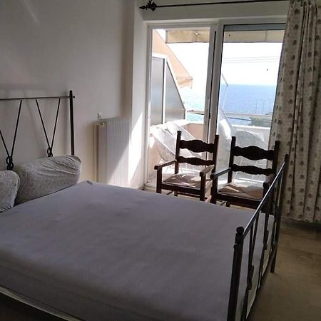 Super View Seafront Apartment Неа Миханиона Екстериор снимка